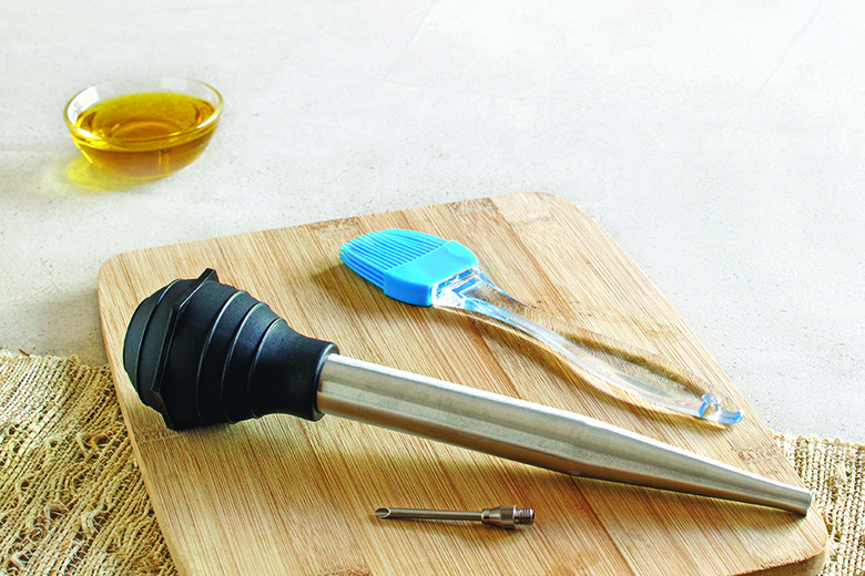 An assortment of kitchen basters